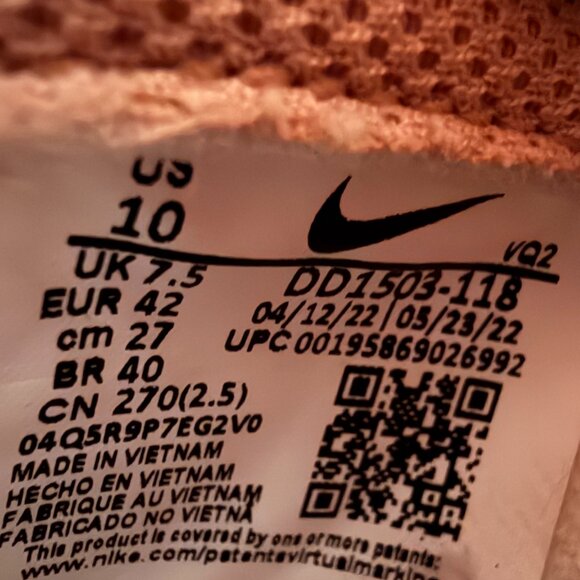 Nike Dunk Low Women's 10 - Picture 4 of 4